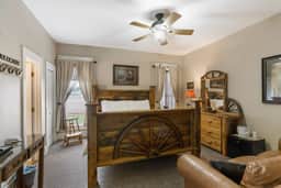 Horseshoe Room (BHK-2)