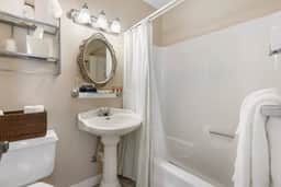 Serendipity Room (BHQ-5)