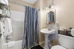 Haven Suite Room (BHQ-9)