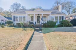 3BR•3Baths•6Beds•Fire Place•Backyard•Bbq Grill