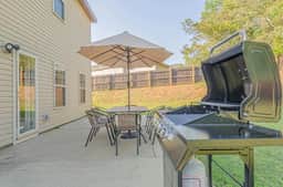 4BR•2400sf•Game Room•PoolTable•Grill•Near Ft Moore