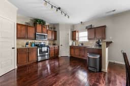 4BR•Sleeps10•PoolTable•Grill•Parking•Near Ft Moore