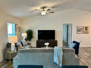 Living room - Image 4