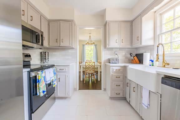 3BR•Pool•Games•Child Essentials•BBQ•15min to Ft Mo