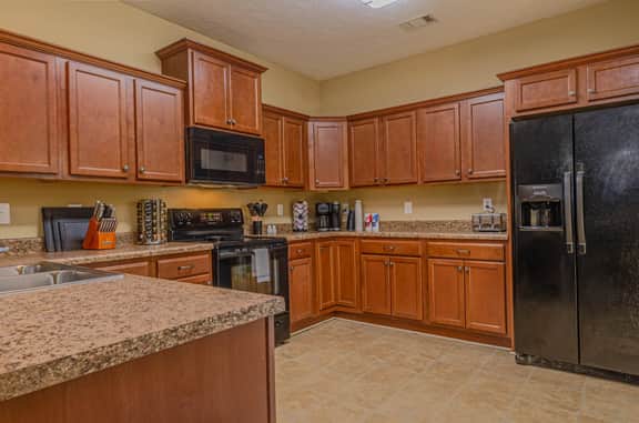 4BR•2400sf•Game Room•PoolTable•Grill•Near Ft Moore