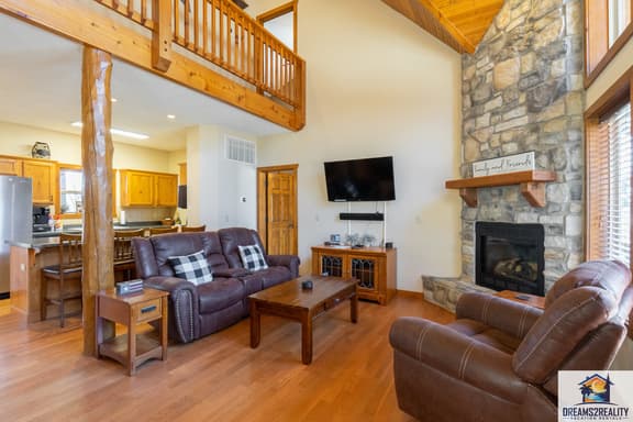 Forest Heights Lodge**