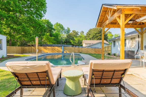 3BR•Pool•Games•Child Essentials•BBQ•15min to Ft Mo